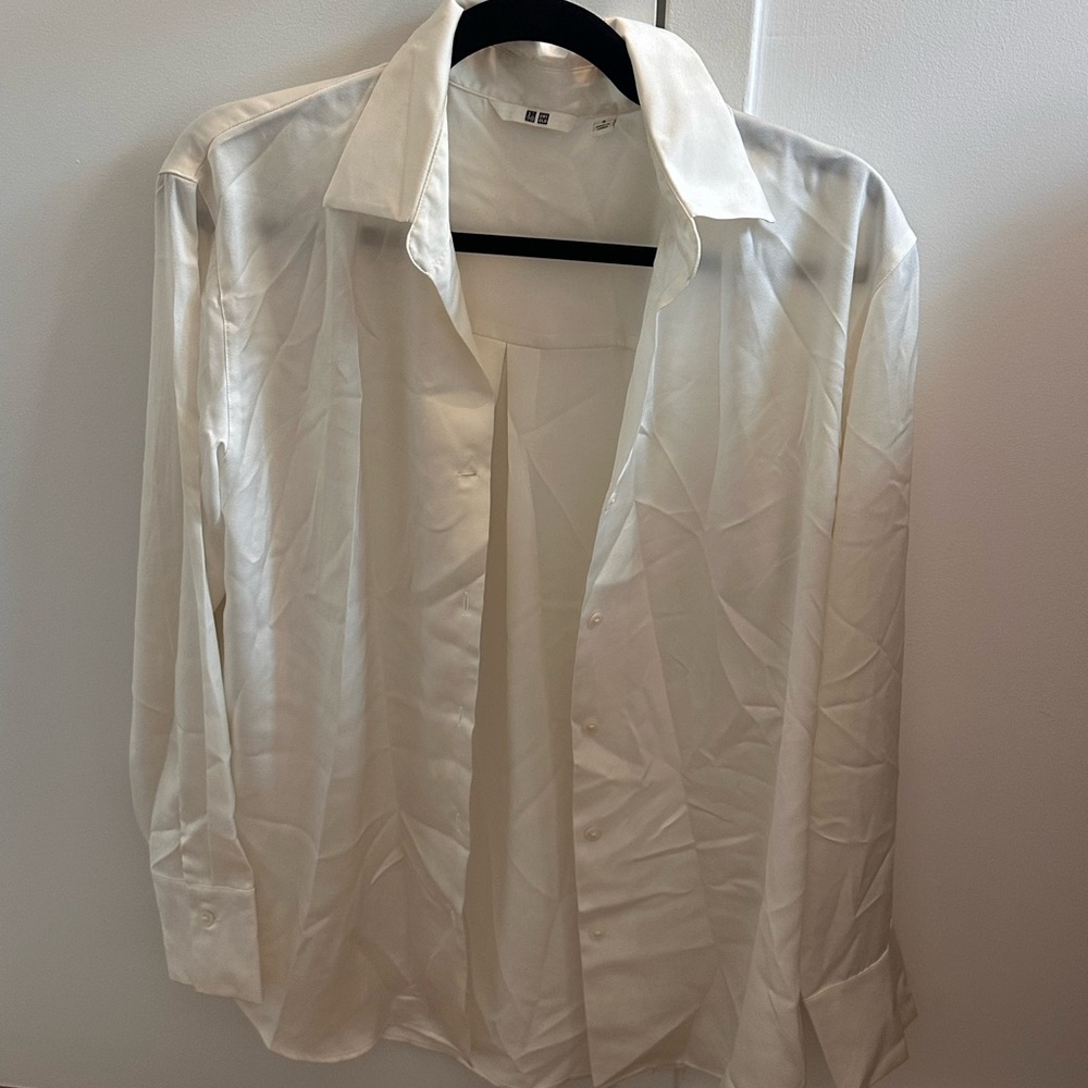 2 Button-Up Shirts. White & Pink